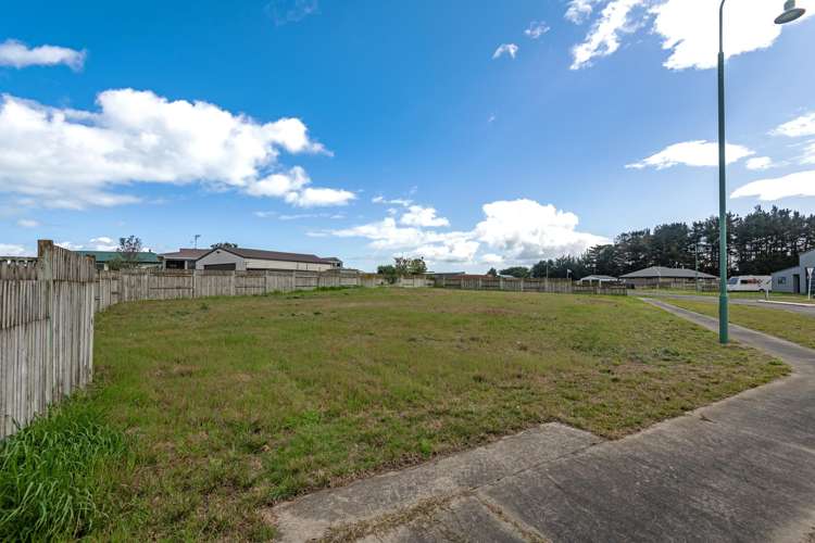 5 Sandown Avenue Himatangi Beach_5