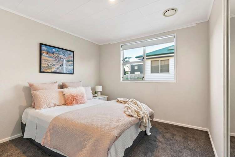 454B Beach Road Murrays Bay_8