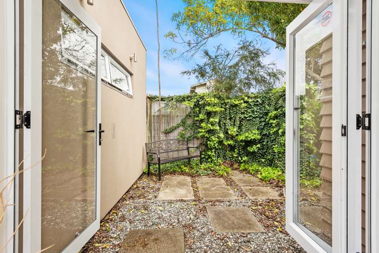 2 James Street Hamilton East_20