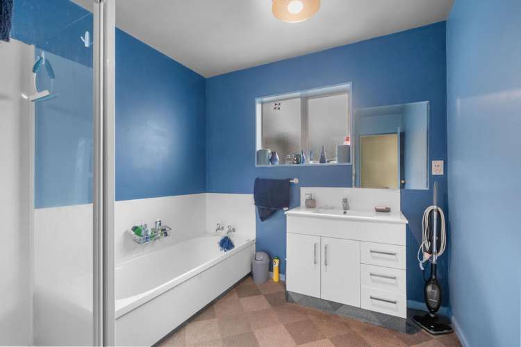 481 Worcester Street Linwood_8