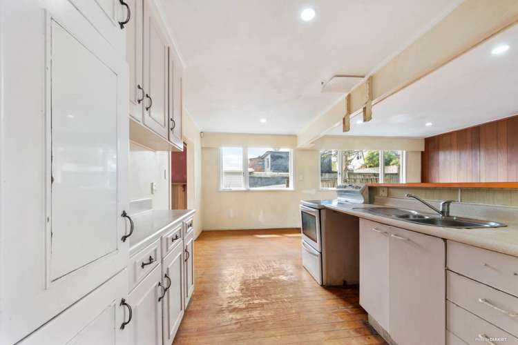 11 Dundale Avenue Blockhouse Bay_10