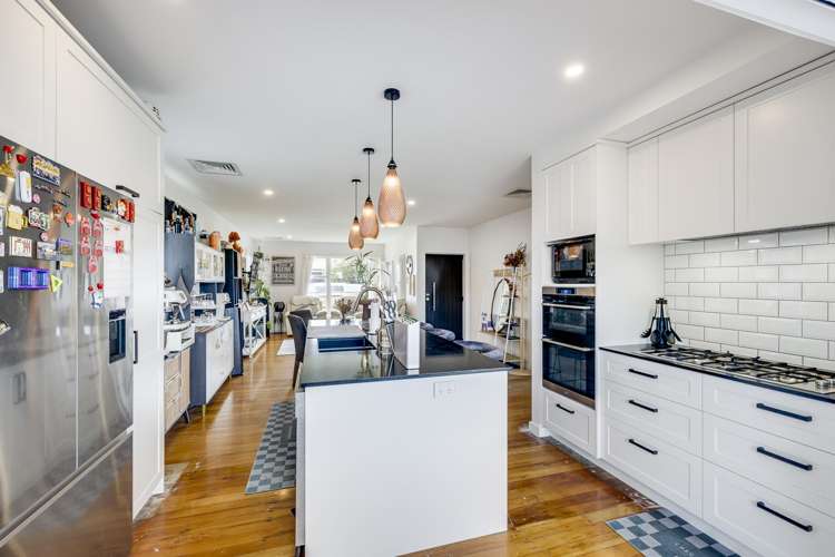 210 Tudor Avenue Mayfair_2