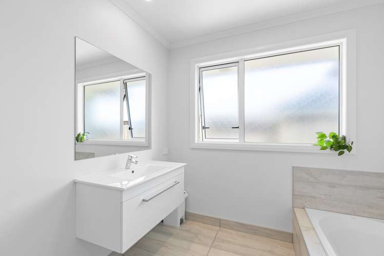 6 Atlantic Drive Fitzherbert_24