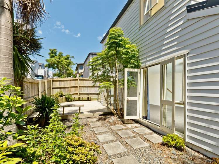 1/24 Fields Parade Oteha_17