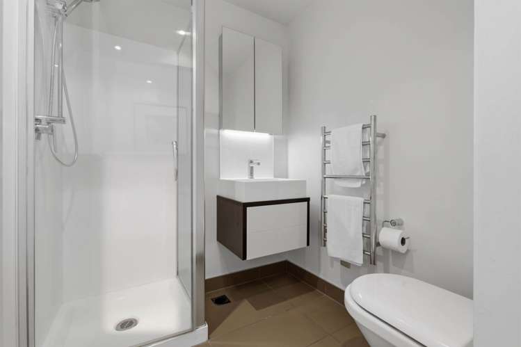 1701/8 Airedale Street City Centre_14