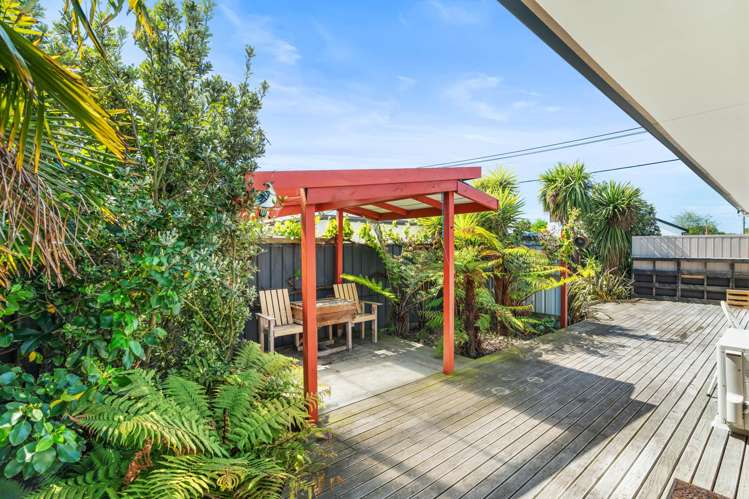 64 Cuffs Road Wainoni_22