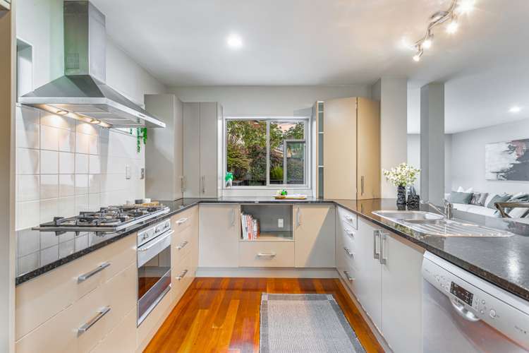 17 Glen Bay Close Pinehill_8