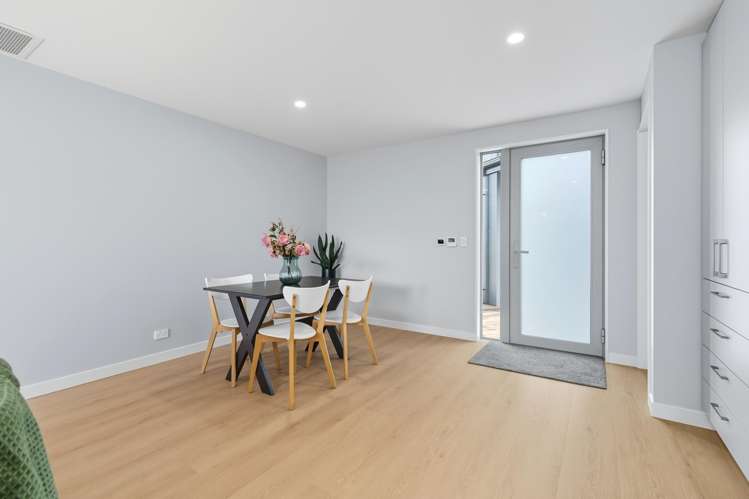 Units 1- 4/89 Jerrold Street North Addington_12