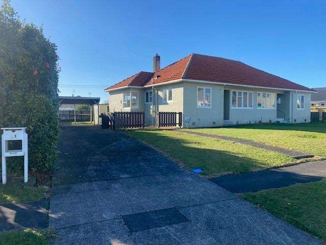 SPACIOUS AND TIDY - 2 BEDROOM TOWNHOUSE IN A GREAT LOCATION.