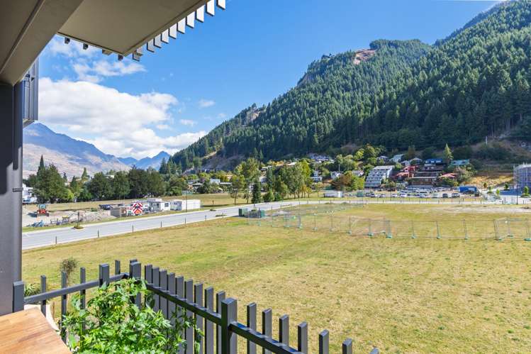 102/98 Gorge Road Queenstown_13