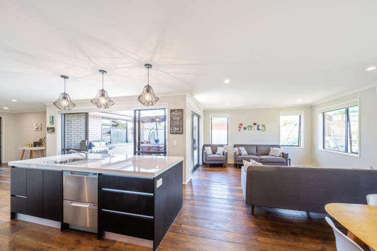 12 Ryder Drive Waiwhakaiho_5