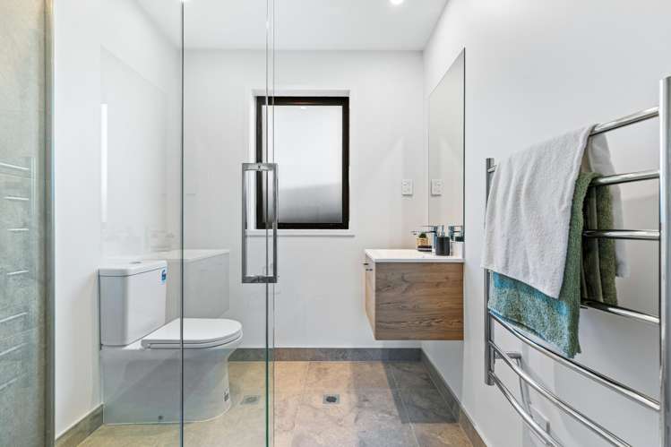 11 Fitzherbert Avenue West Harbour_17