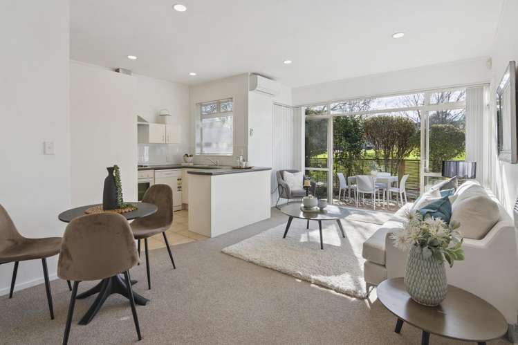 2/1 Gleanor Avenue Oteha_4