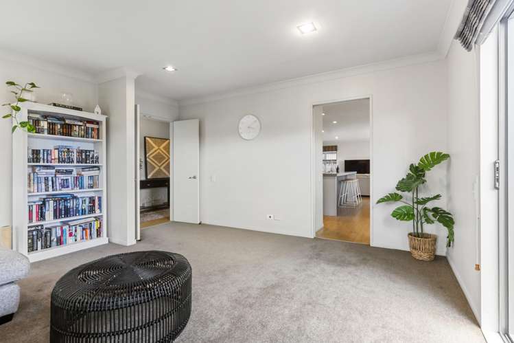 1 Bellshill Close Wattle Downs_10