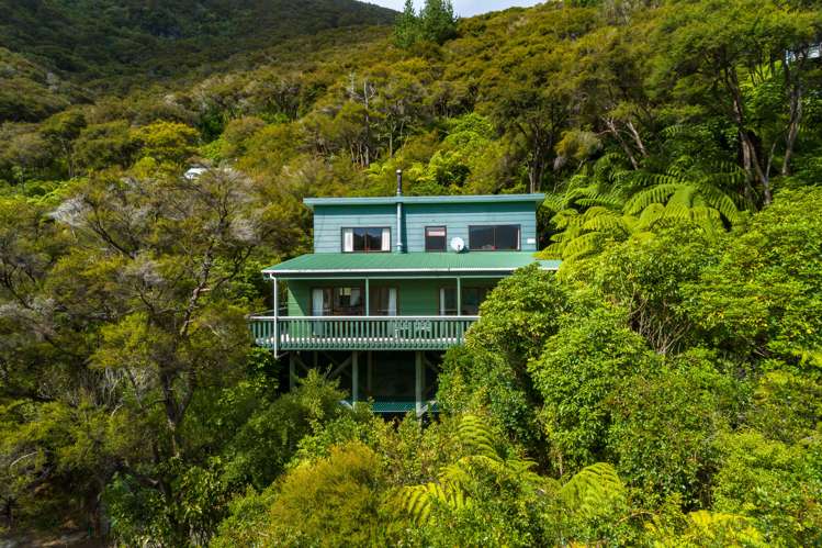 2932 Kenepuru Road Kenepuru Sound_16