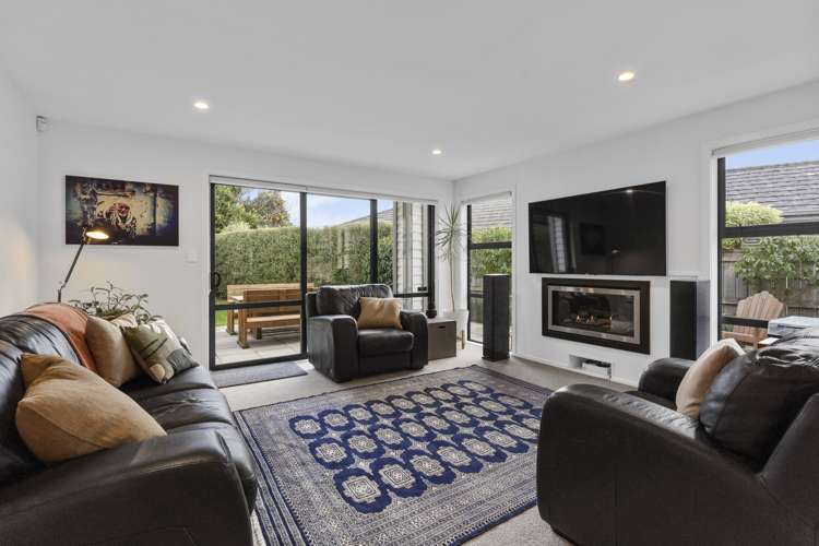 50 Resolution Drive Whitby_1