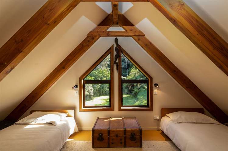 Little Nikau Bay Kenepuru Sound_12