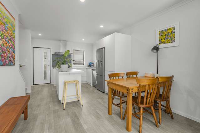 15/9 Surrey Street Tawa_1