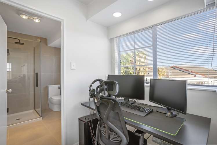 101 Everglade Drive Totara Heights_13