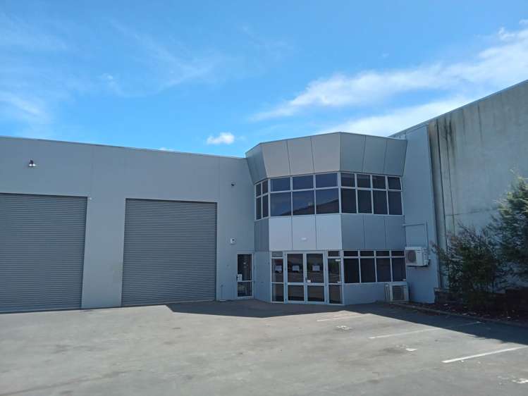 Unit F/12 Saturn Place_0