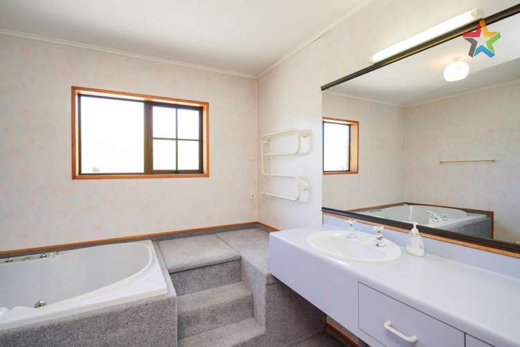 195 Queens Drive Windsor_10