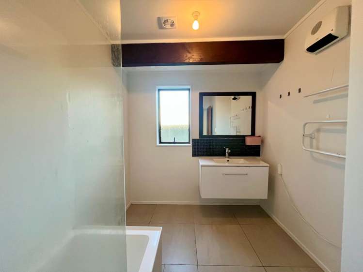 3/98 Roberts Road Te Atatu South_9