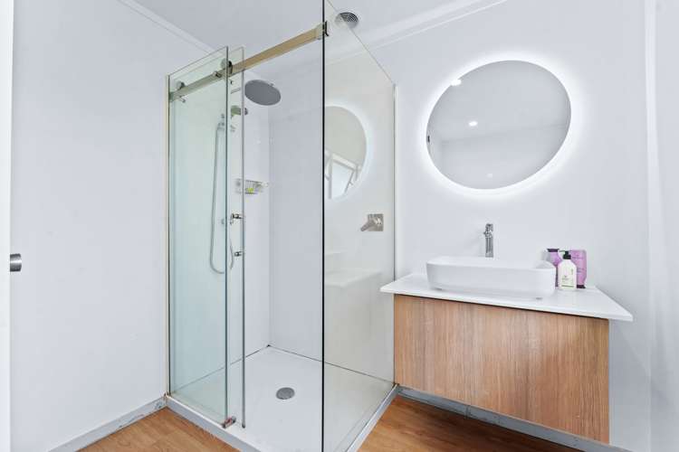 2/1 Windsor Place Windsor Park_7