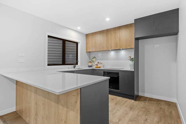 Picture Perfect Living in McLennan Park