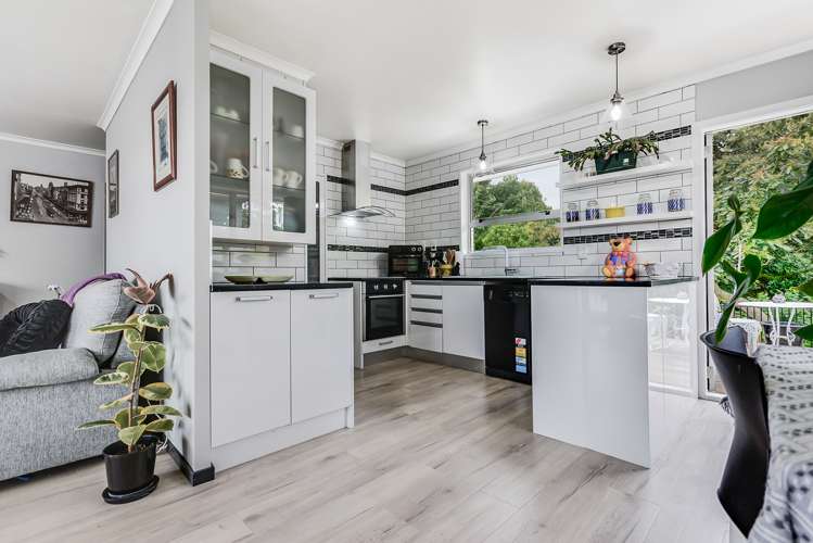 21 Brookbank Place Glenview_6