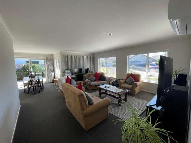 25 Oka Street 1131_13