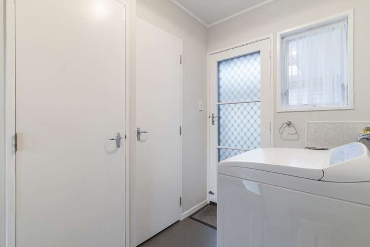 16 Faith Bullock Place New Lynn_15