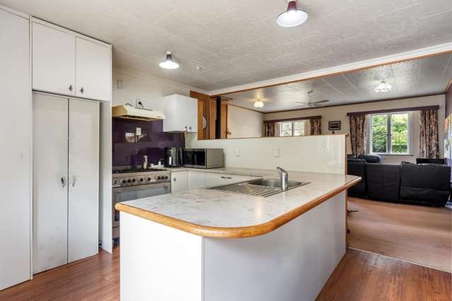 8 Foxhill Cemetery Road Wakefield_1