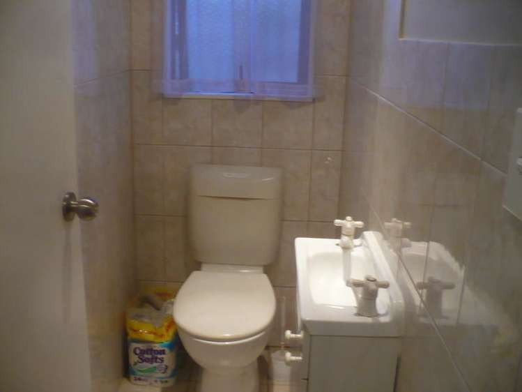 61 Vodanovich Road Te Atatu South_10