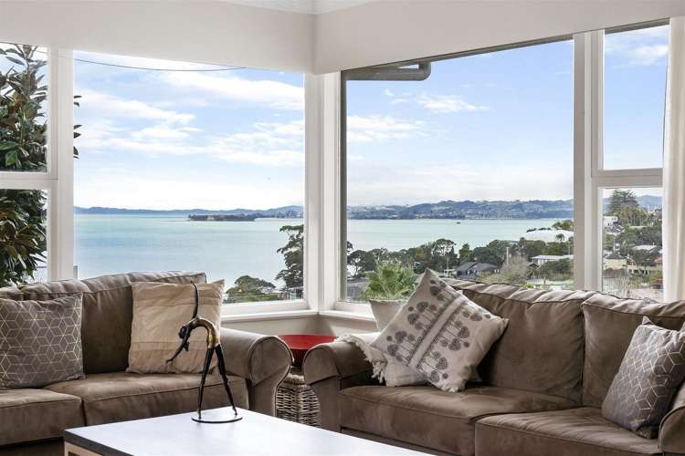 5 Colmar Road Mellons Bay_14
