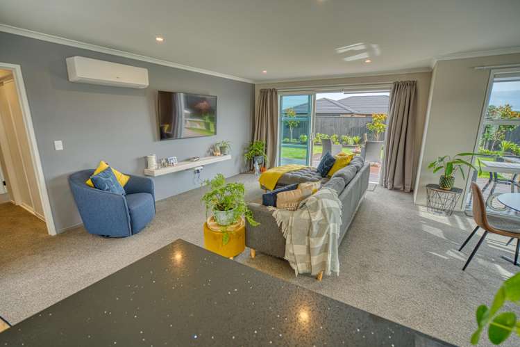 174 Coulson Road Paroa_17