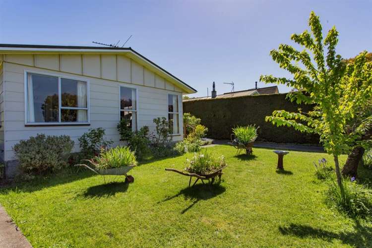 29 Kings Avenue Waikuku Beach_8