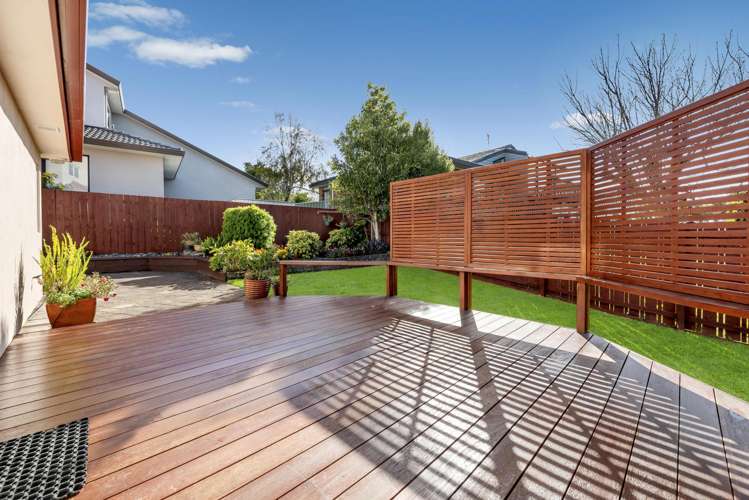 97 Gosford Drive Botany Downs_17