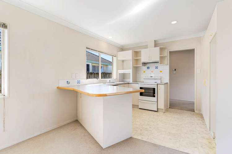 2/12 Astoria Place Northpark_15
