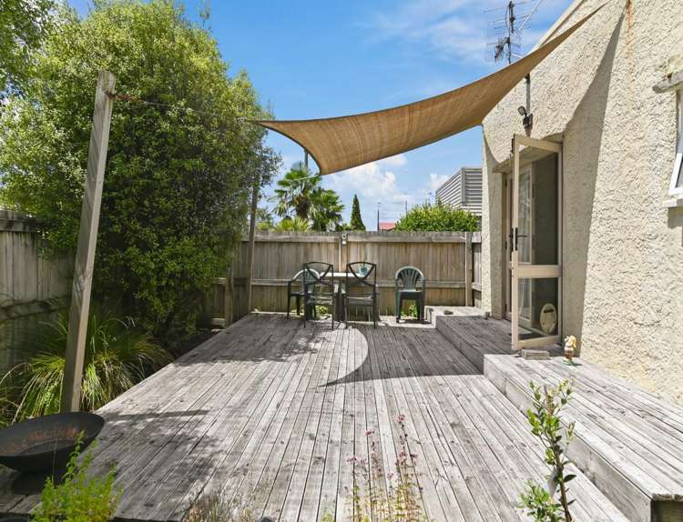 19 Kawaha Point Road Fairy Springs_12