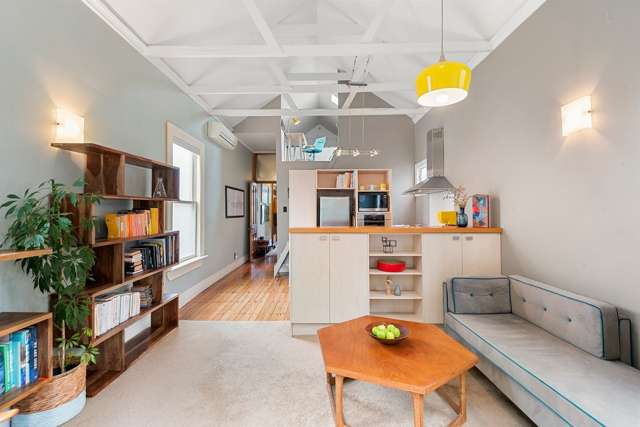 Kilbirnie 2-bedroom furnished character cottage