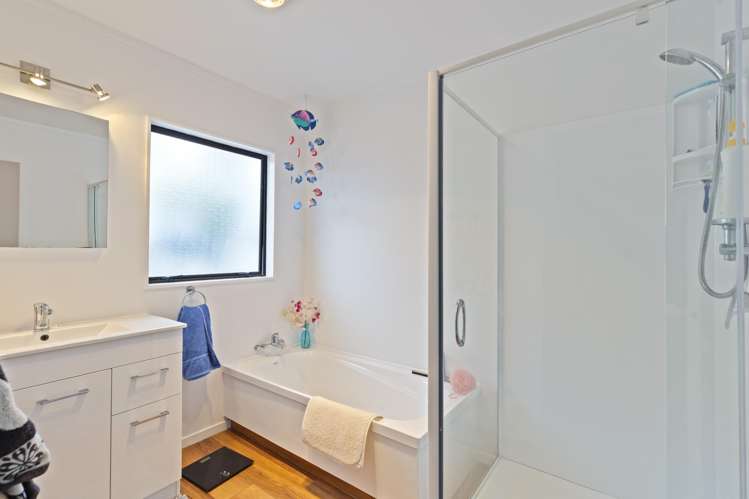 8a Walmer Grove Bell Block_22