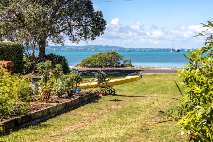 24 The Esplanade Oneroa_8