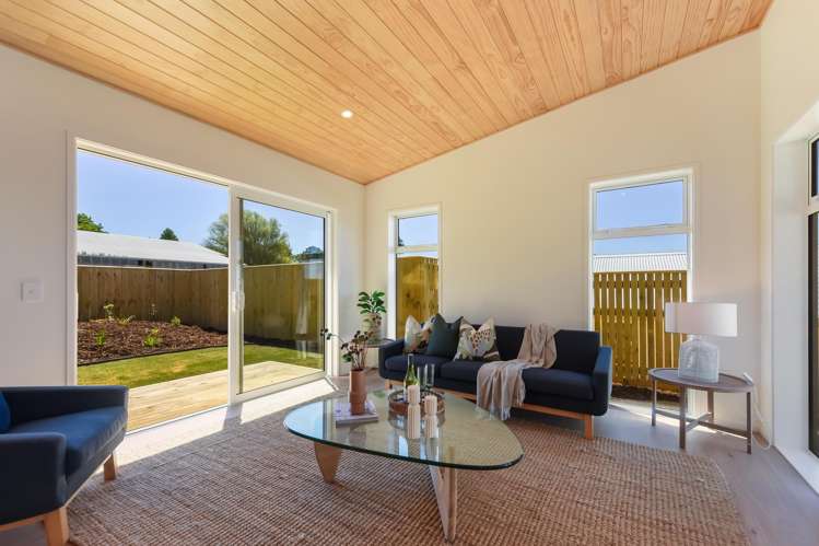 71 Les Wakefield Road_5