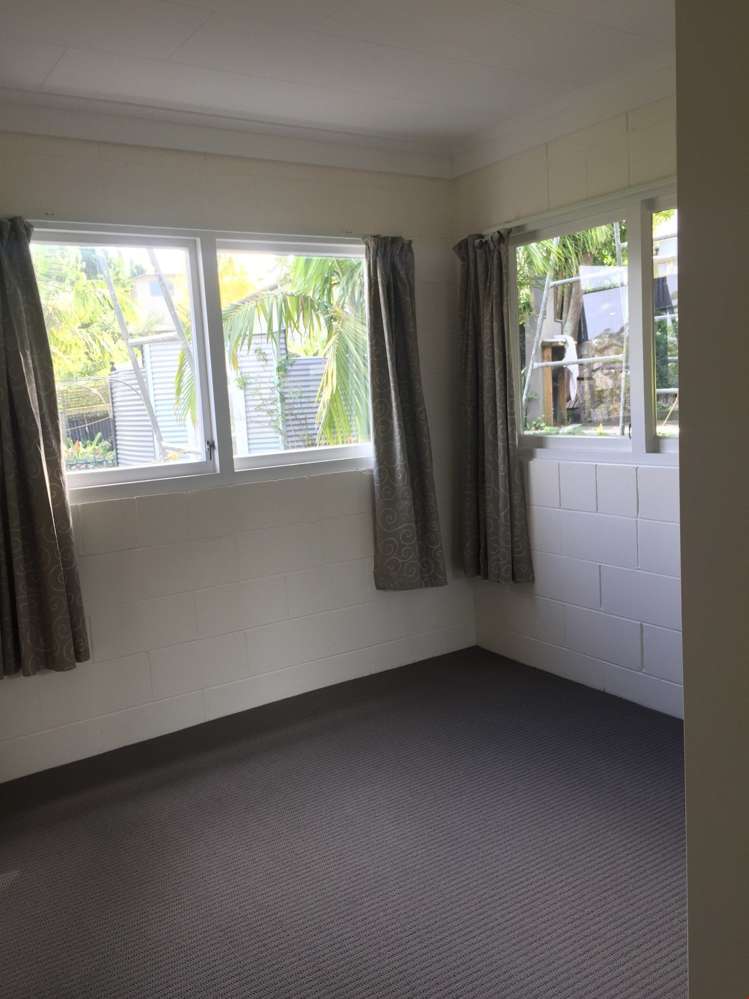 47 School Road Te Atatu South_12