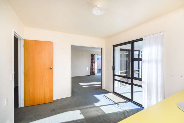 18 Westmere Place Takaro_5