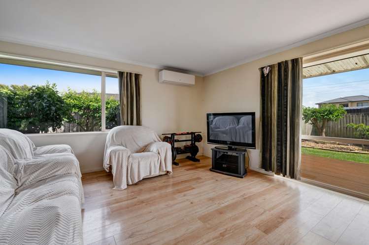 17 Aitkenhead Court Parakai_15