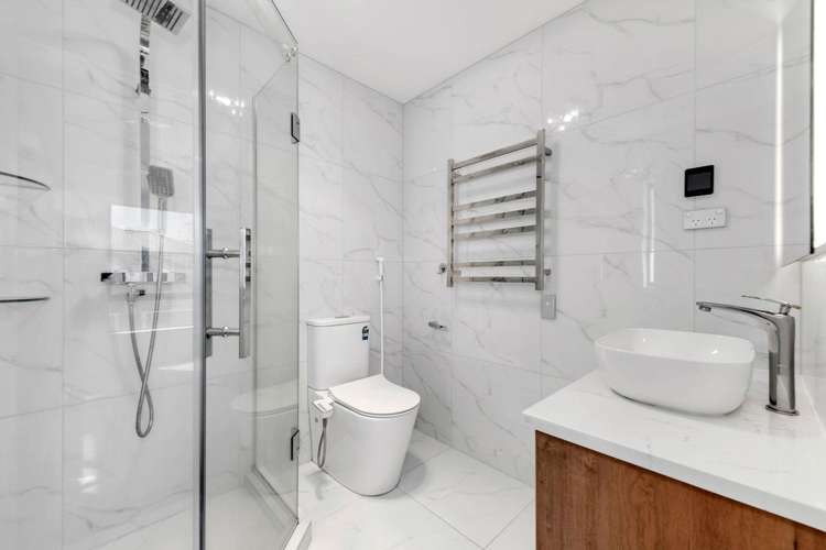 15 Raumaota Road Flat Bush_12