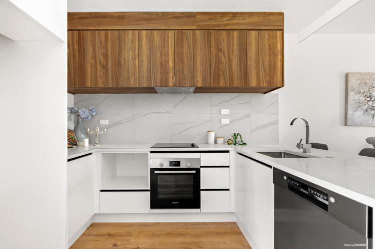 2/24 Carnoustie Drive Wattle Downs_16