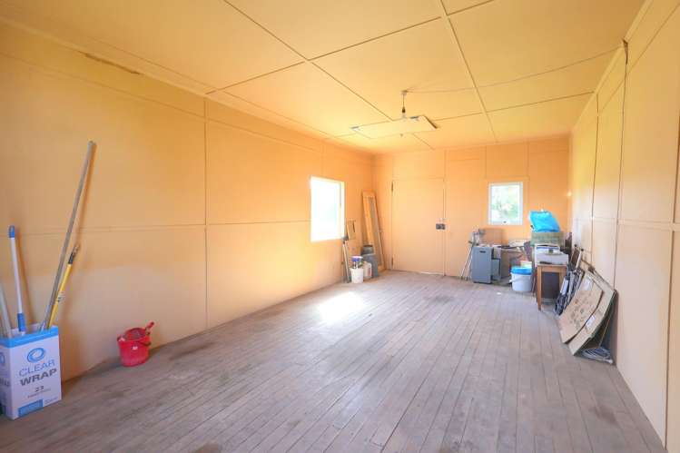 13 Danube Road Winton Surrounds_15