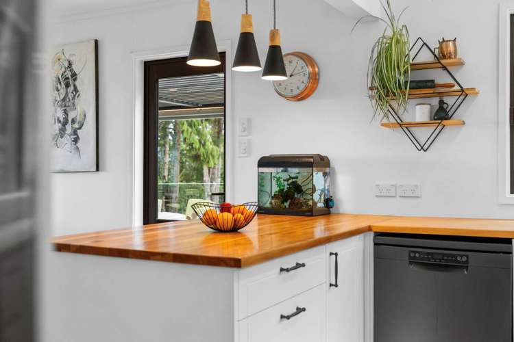 338 Wairere Road Waitakere_4